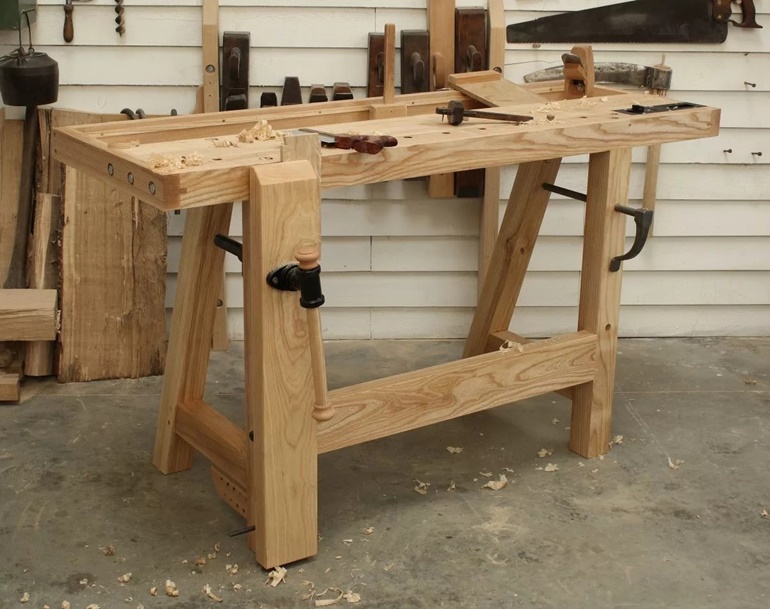 Workbench from pallets in 20 minutes